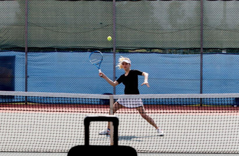Meet Slinger – the perfect, portable tennis partner in a